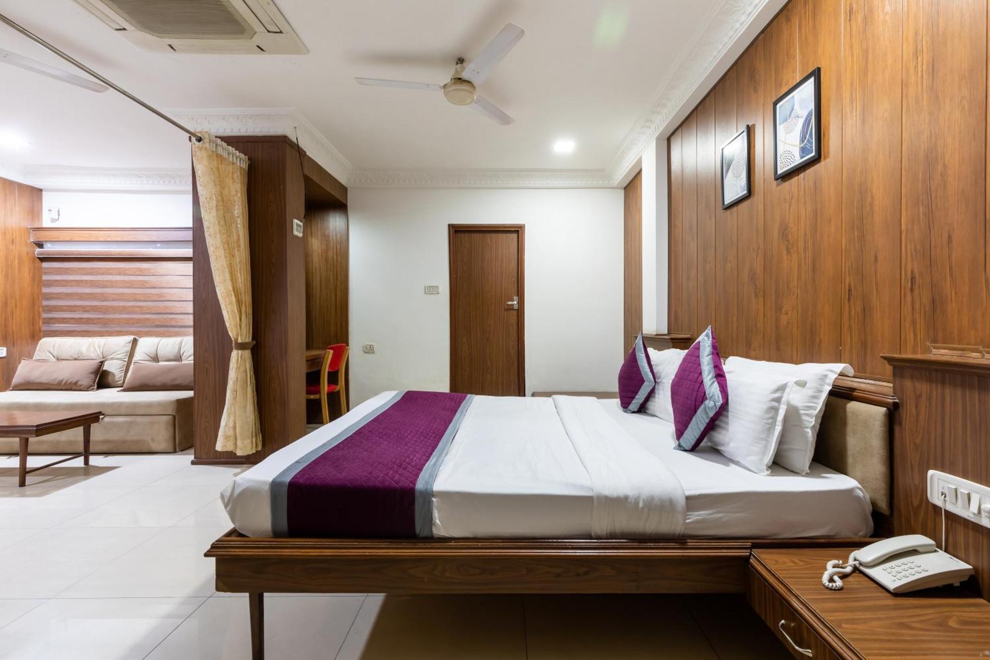 Hotel Kalinga Indore Exterior photo