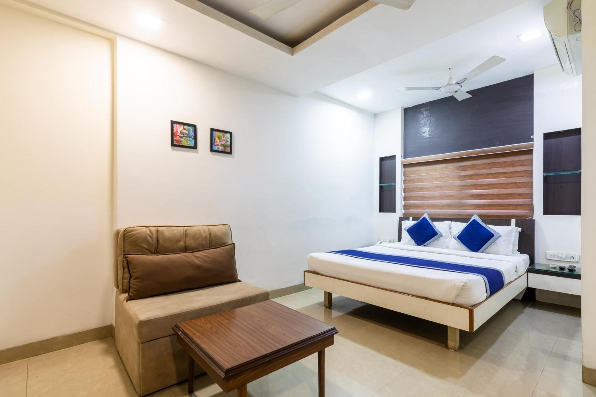 Hotel Kalinga Indore Exterior photo