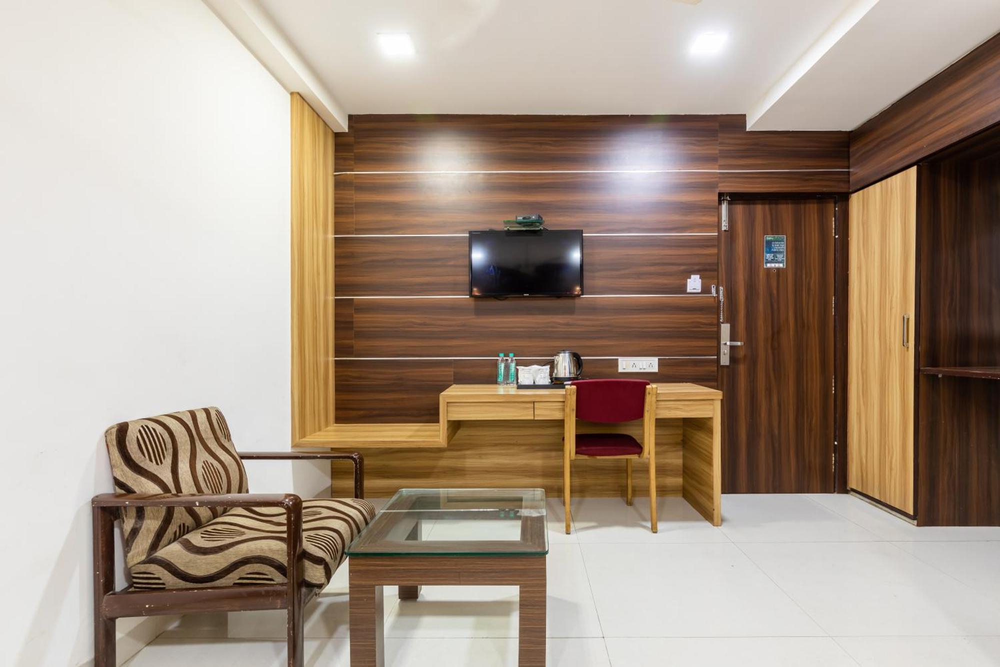 Hotel Kalinga Indore Exterior photo